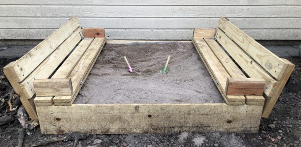 DIY: How to Build a Sandbox with Built-In Seats